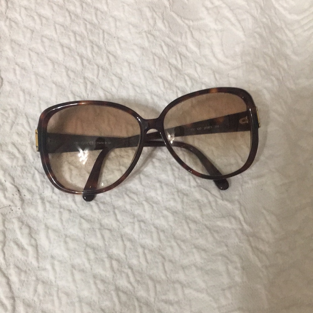 Gucci Tortoise Shell Sunglasses - Picture 2 of 4